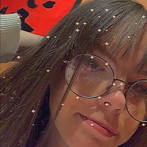 Meet your Posher, Abigail